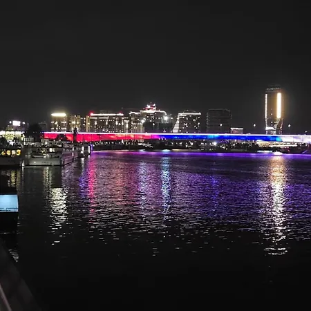 Angelina Apartmani. * 贝尔格莱德